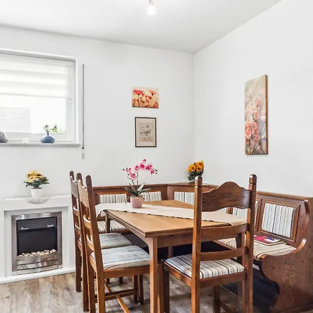 2 Bedroom In Hildfeld Appartamento *