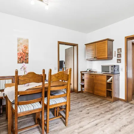 2 Bedroom In Hildfeld Apartment *